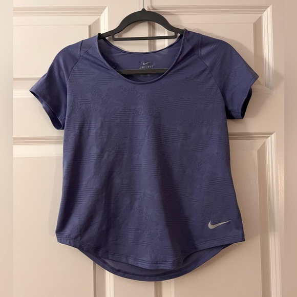 Nike breathable dri-fit shirt - Picture 1 of 3
